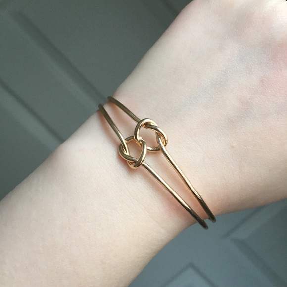 ⚜️[𝟯/$𝟭𝟴]⚜️2 Layered Knot Golden Bangle New - Picture 2 of 5